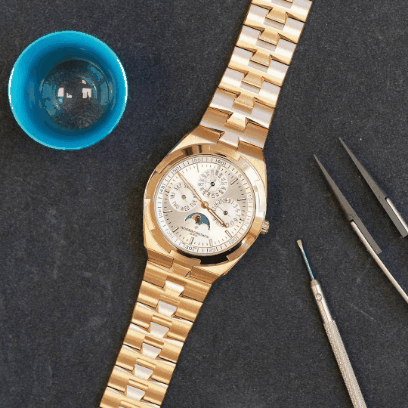 В работе Vacheron Constantin Overseas